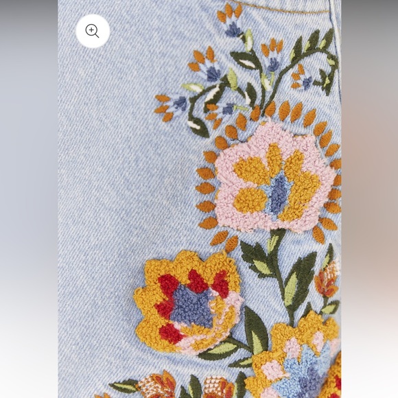 NWT Farm Rio Summer Garden Embroidered Denim Shorts - Picture 6 of 7